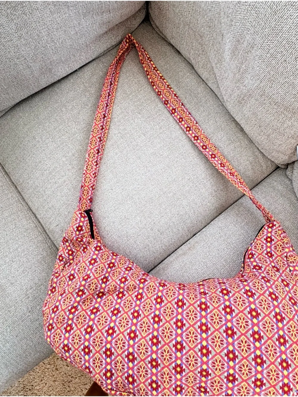 tet COLLECTION if u know u know Pink Red Patterned Hobo Bag